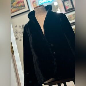 Vintage-Inspired Black Fur Coat | Glam Outerwear | Plush & Warm